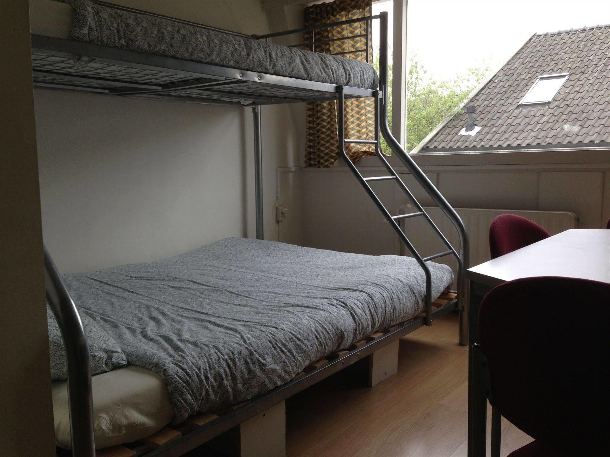 Stone Hotel & Hostel Утрехт Экстерьер фото
