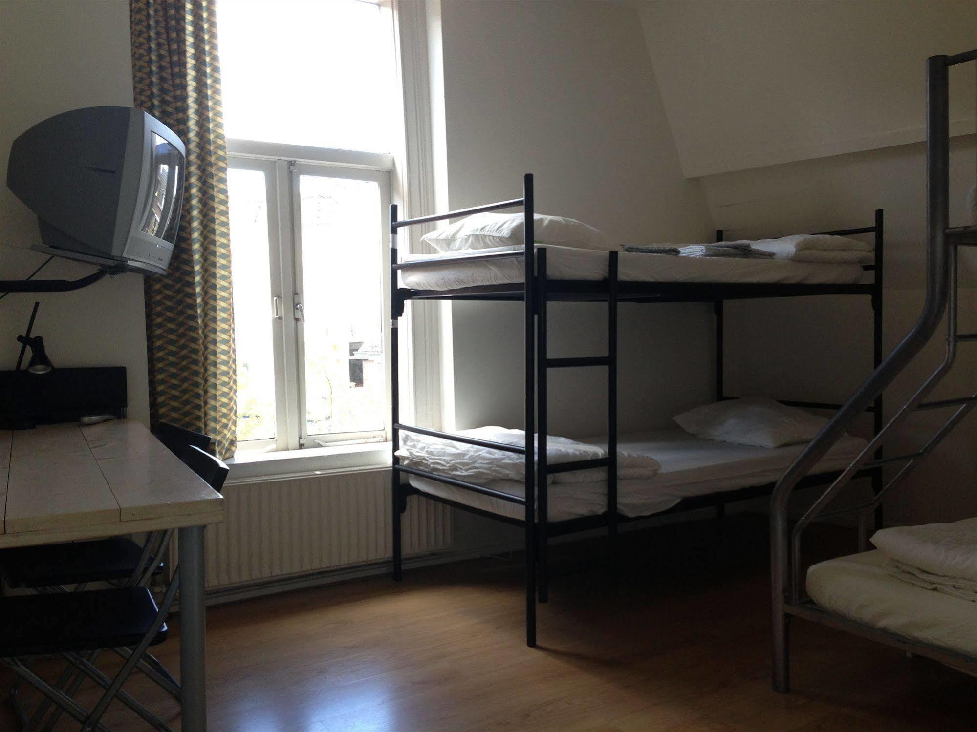 Stone Hotel & Hostel Утрехт Экстерьер фото